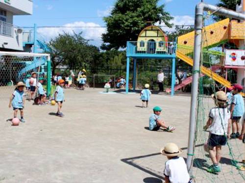 画像：保育園児：午後保育開始   /  幼稚園児：降園